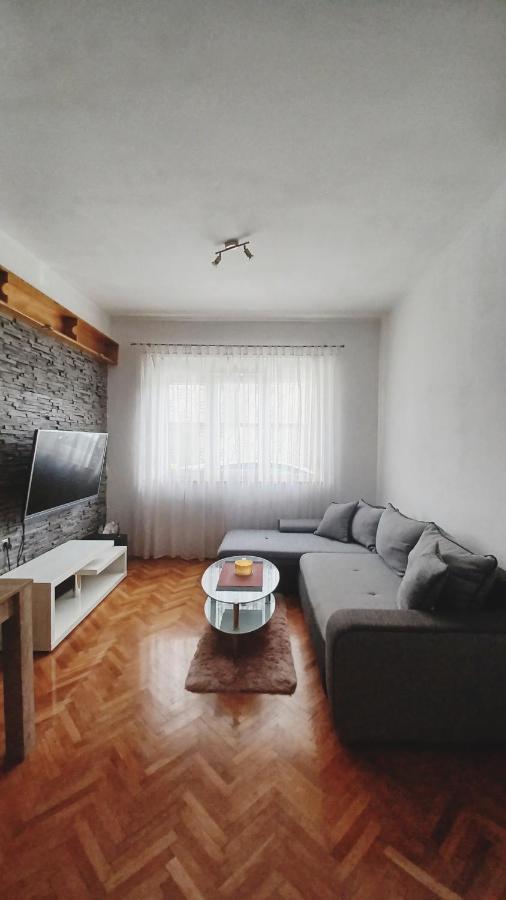 Apartman Dora Apartamento Pula Exterior foto