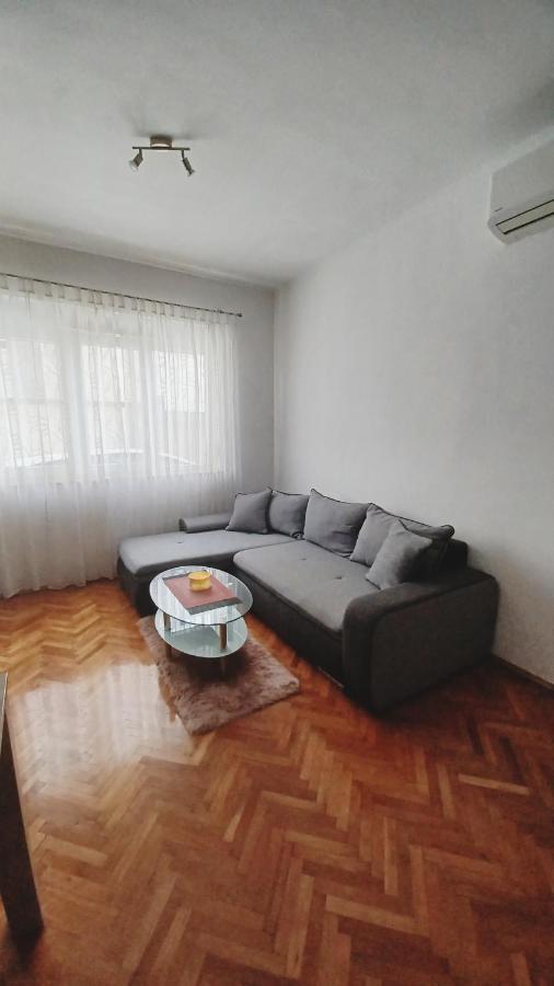 Apartman Dora Apartamento Pula Exterior foto